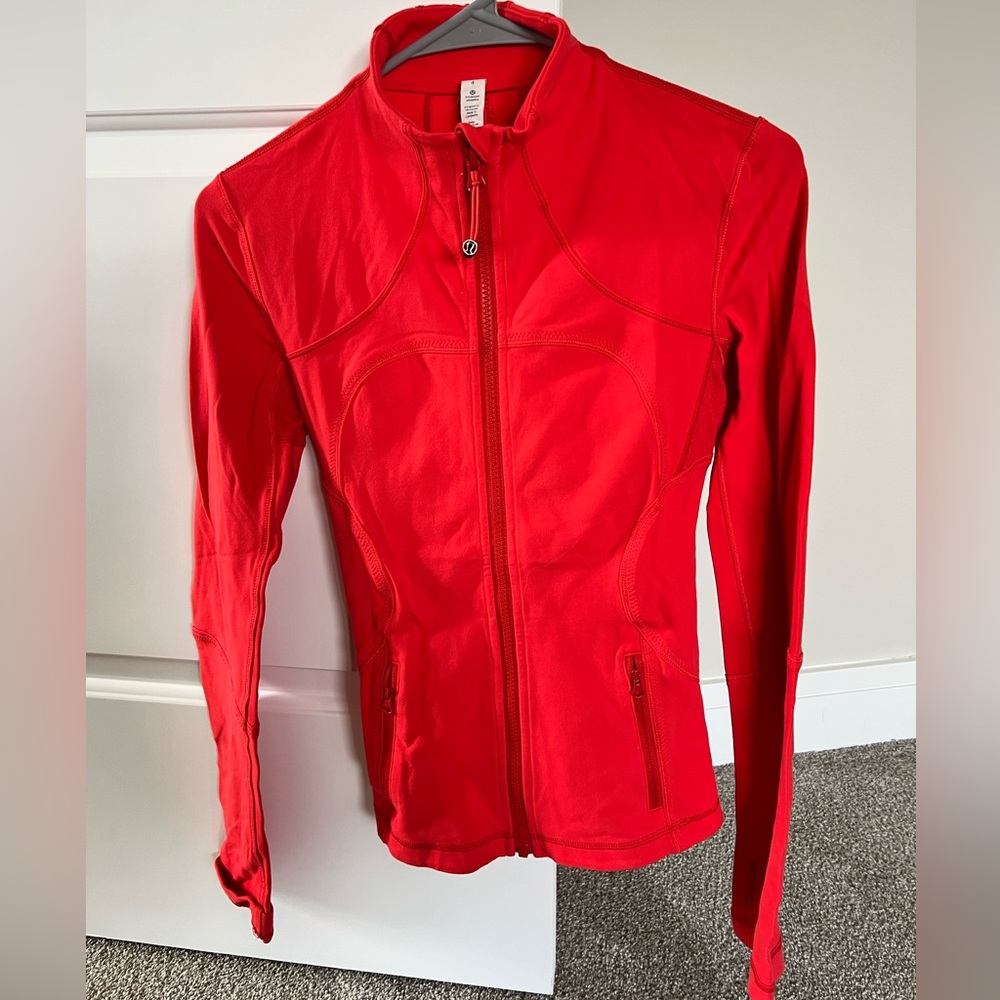 Lululemon Forme Jacket
Love Red